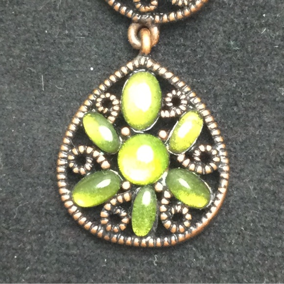 Liz Claiborne Bronze Tone Green Cabachon Filligree Dangle Earrings - Picture 3 of 7
